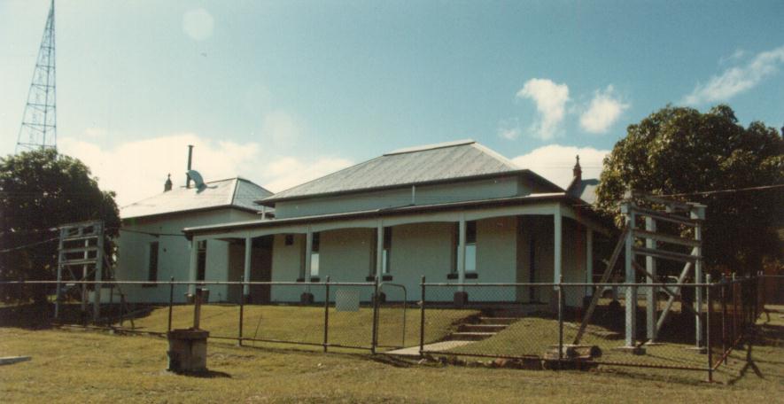 Darwin Radio Tropical Outback